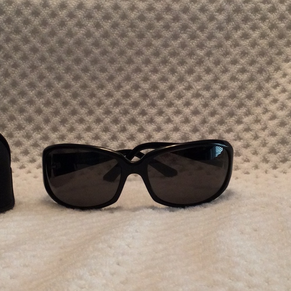 Oliver peoples sunglasses.